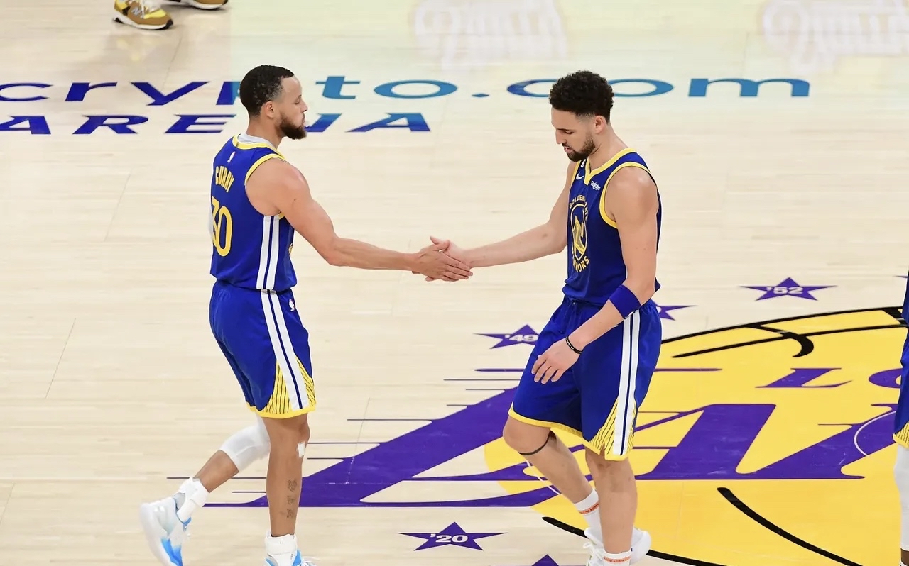 瓦尔德赫尔领衔联赛积分榜，火力全开势不可挡