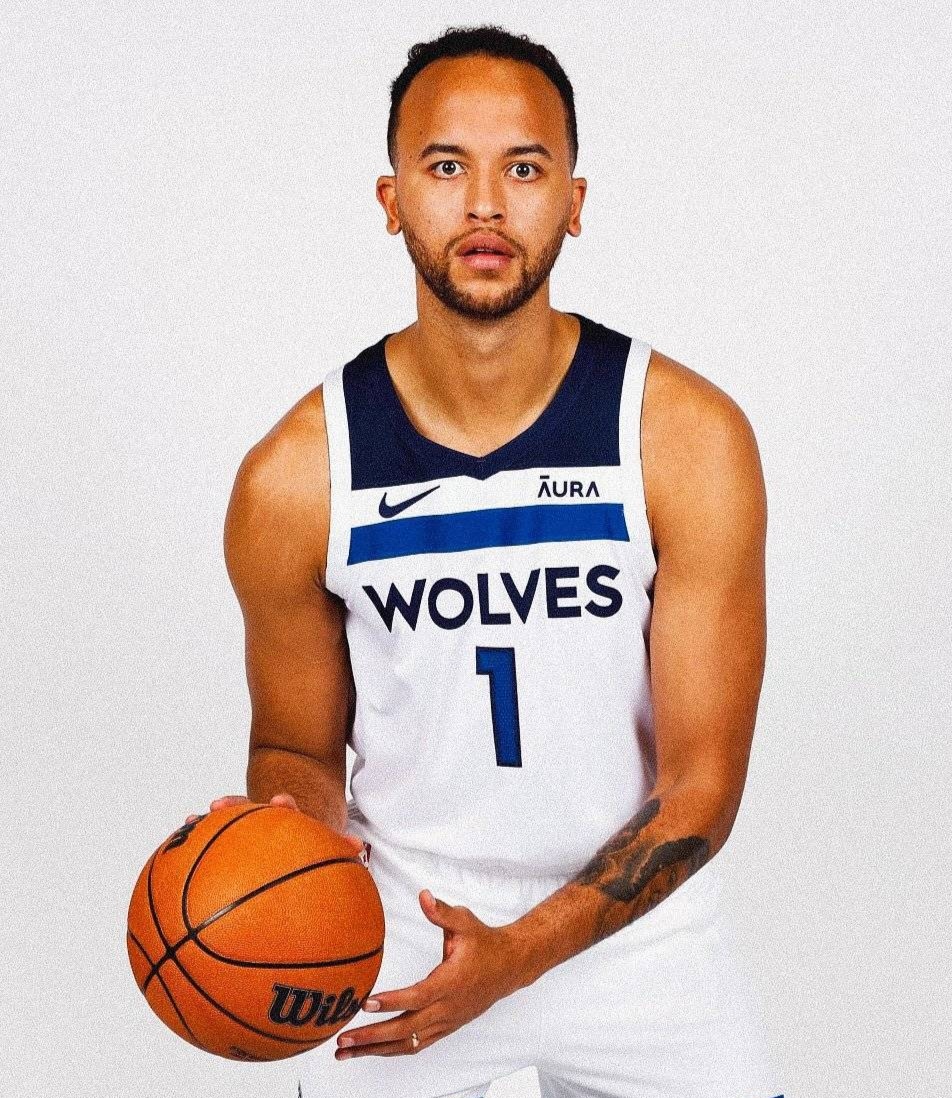 开云平台-迷雾队阵容经验丰富，但对年轻球员需给予更多机会