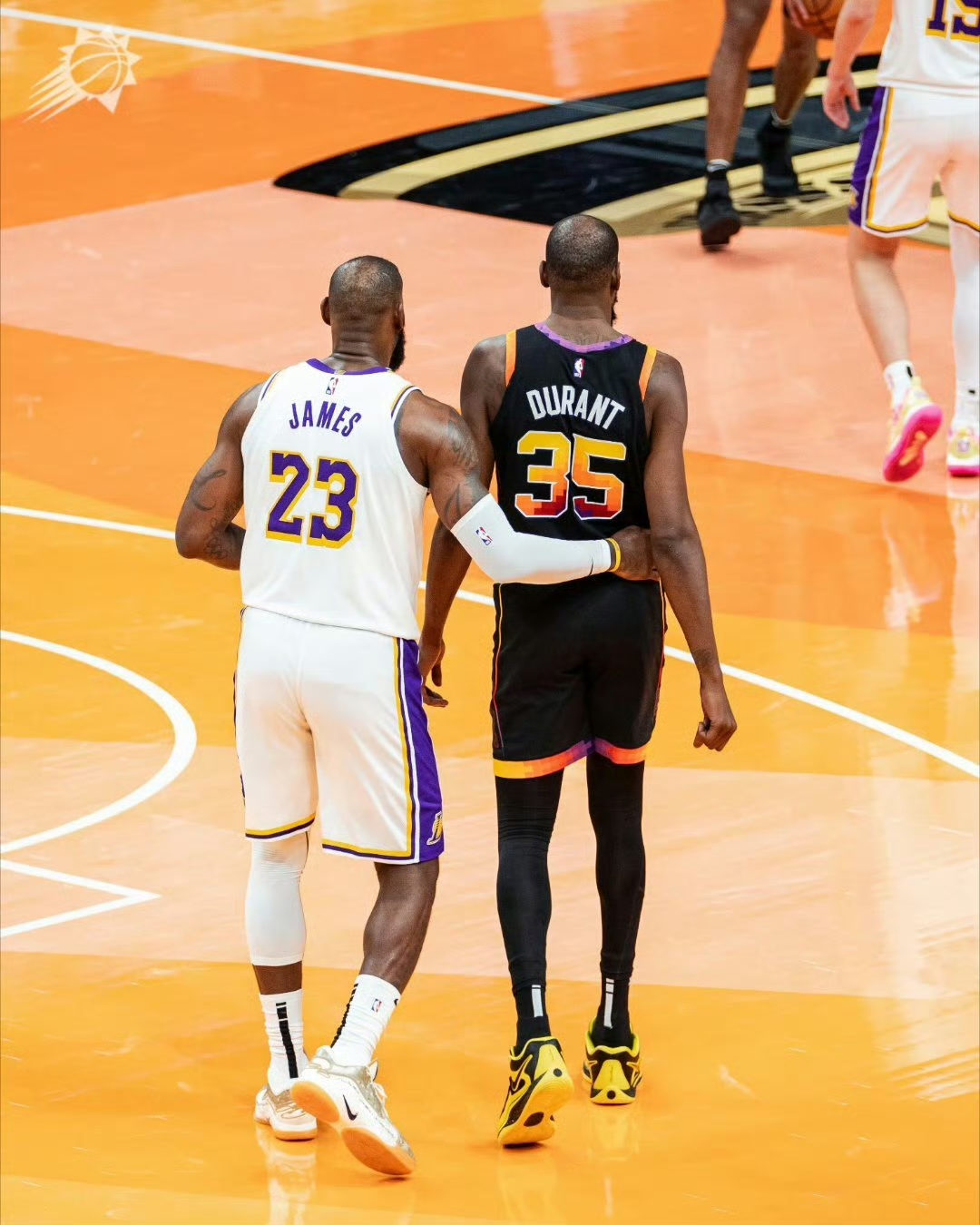 太阳险胜广东队，恩比德关键制胜