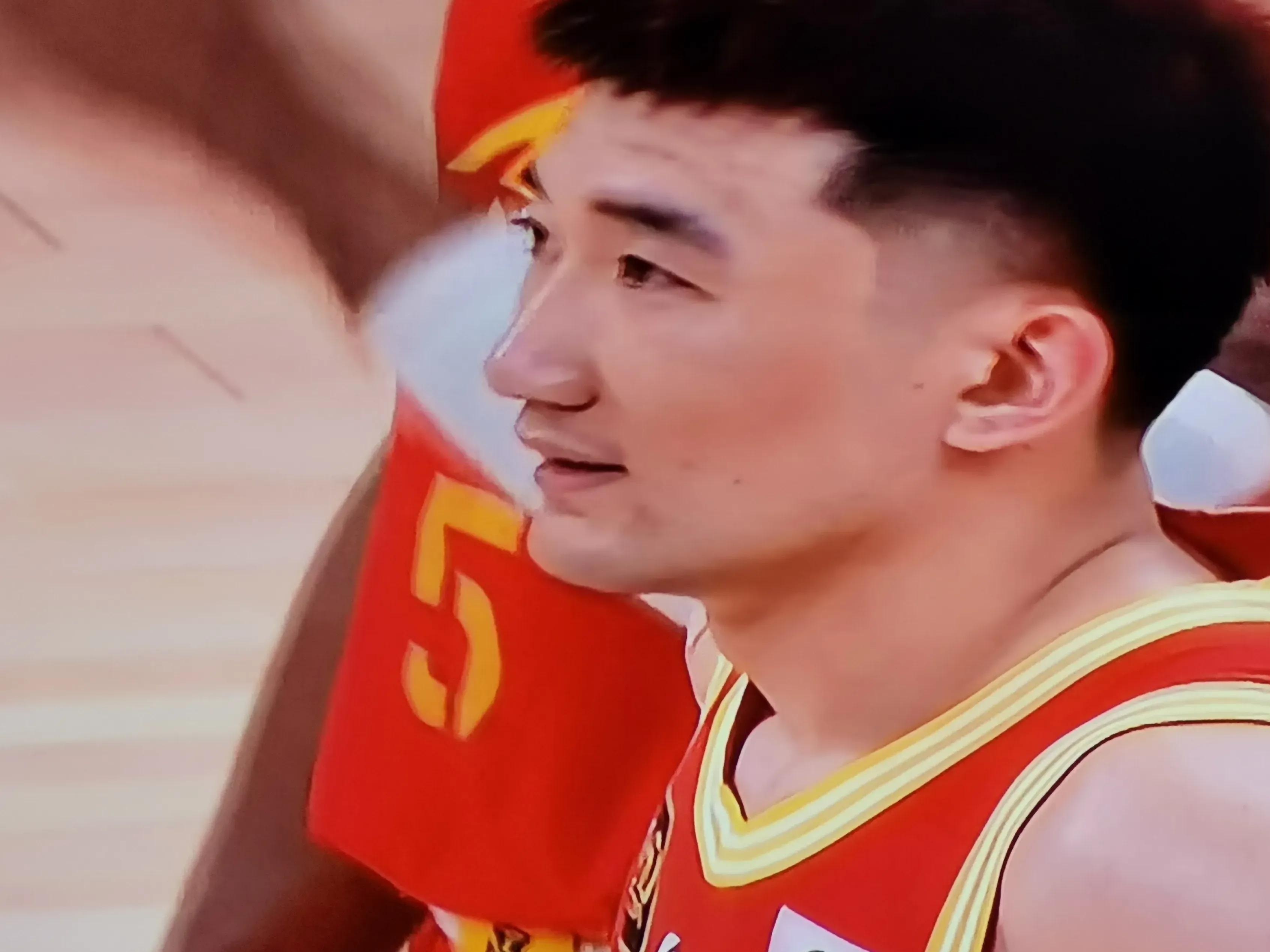 江苏队险胜上海队,孙铭徽状态火热 江苏队险胜上海队,孙铭徽状态火热